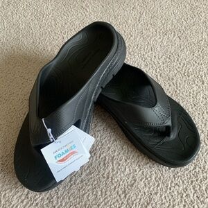 Sketchers foamies thong flip flops